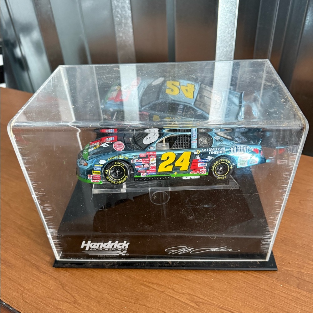 Diecast Car Display Case - Black and Blue